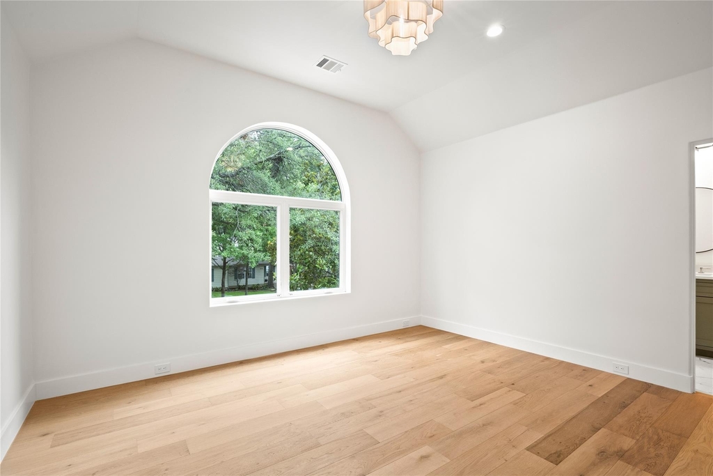 8730 Rexford Drive - Photo 33