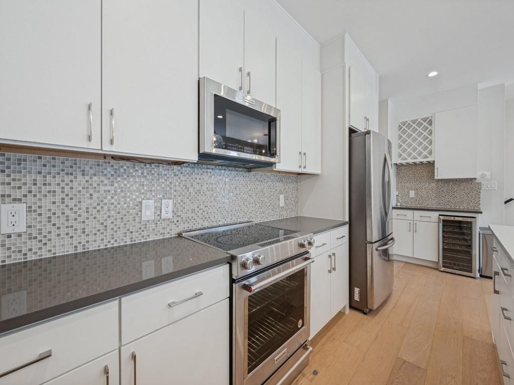 6028 Hudson Street - Photo 9