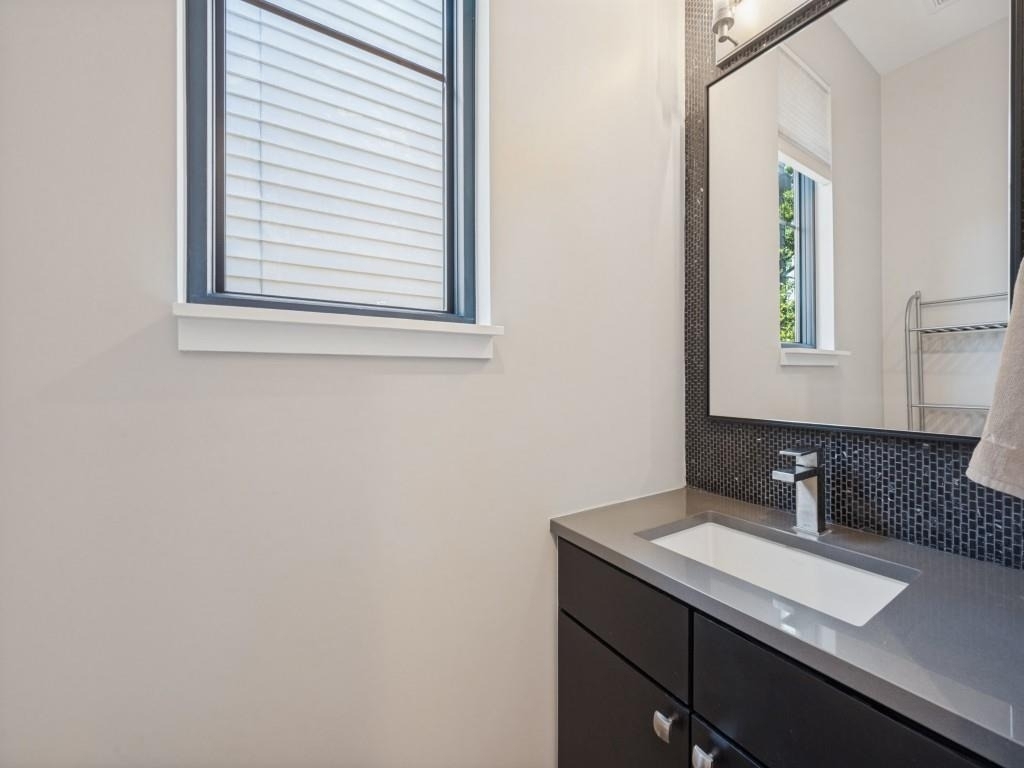 6028 Hudson Street - Photo 10