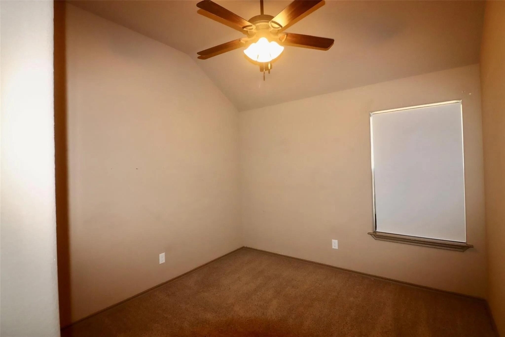 663 W Tarleton Street - Photo 7