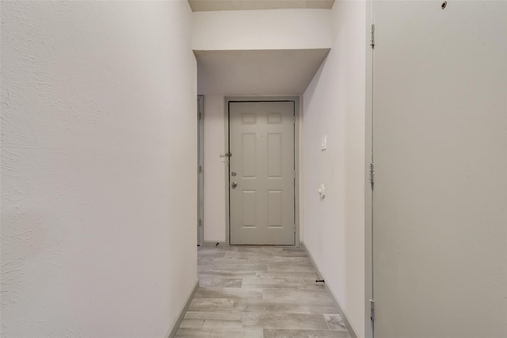 7021 Lincolnshire Lane - Photo 13