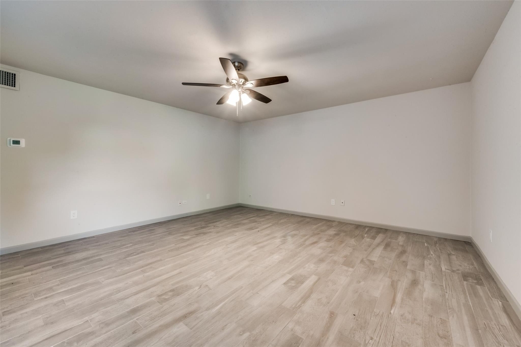 7021 Lincolnshire Lane - Photo 26