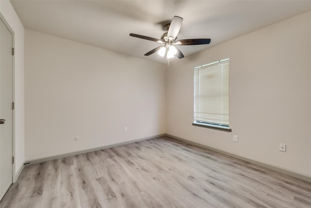 7021 Lincolnshire Lane - Photo 18