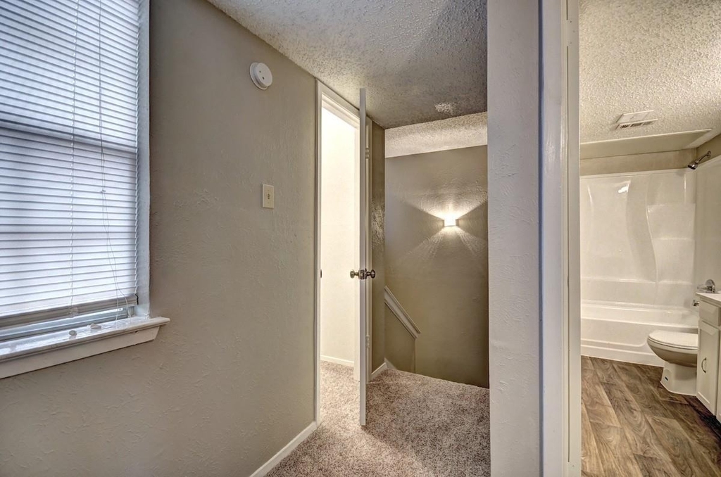 707 E Shady Grove Road - Photo 7