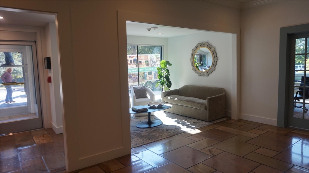 3883 Turtle Creek Boulevard - Photo 3
