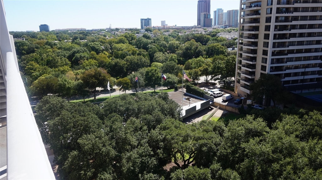 3883 Turtle Creek Boulevard - Photo 16
