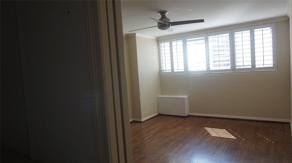 3883 Turtle Creek Boulevard - Photo 9