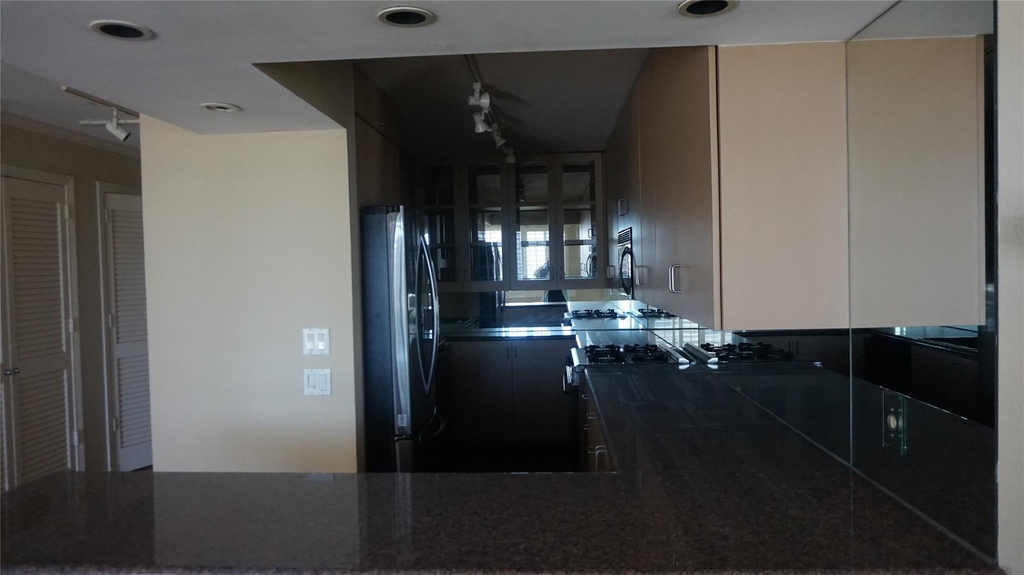 3883 Turtle Creek Boulevard - Photo 6