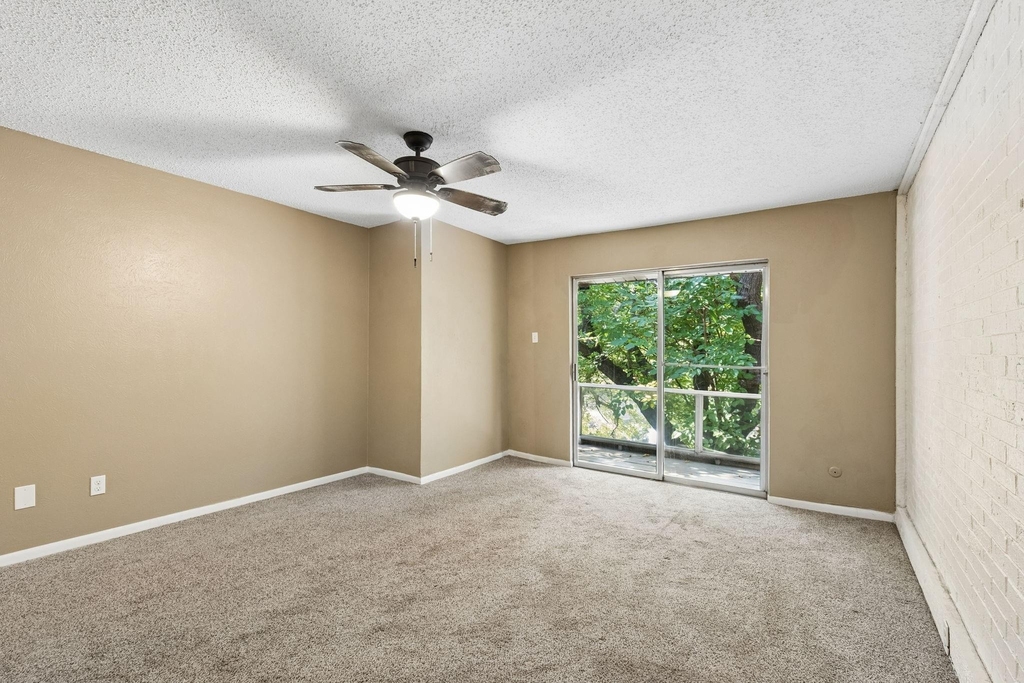1806 Lakecrest Court - Photo 26