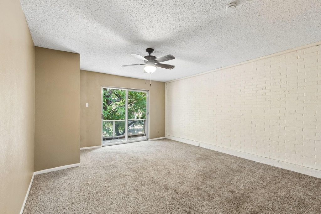 1806 Lakecrest Court - Photo 24