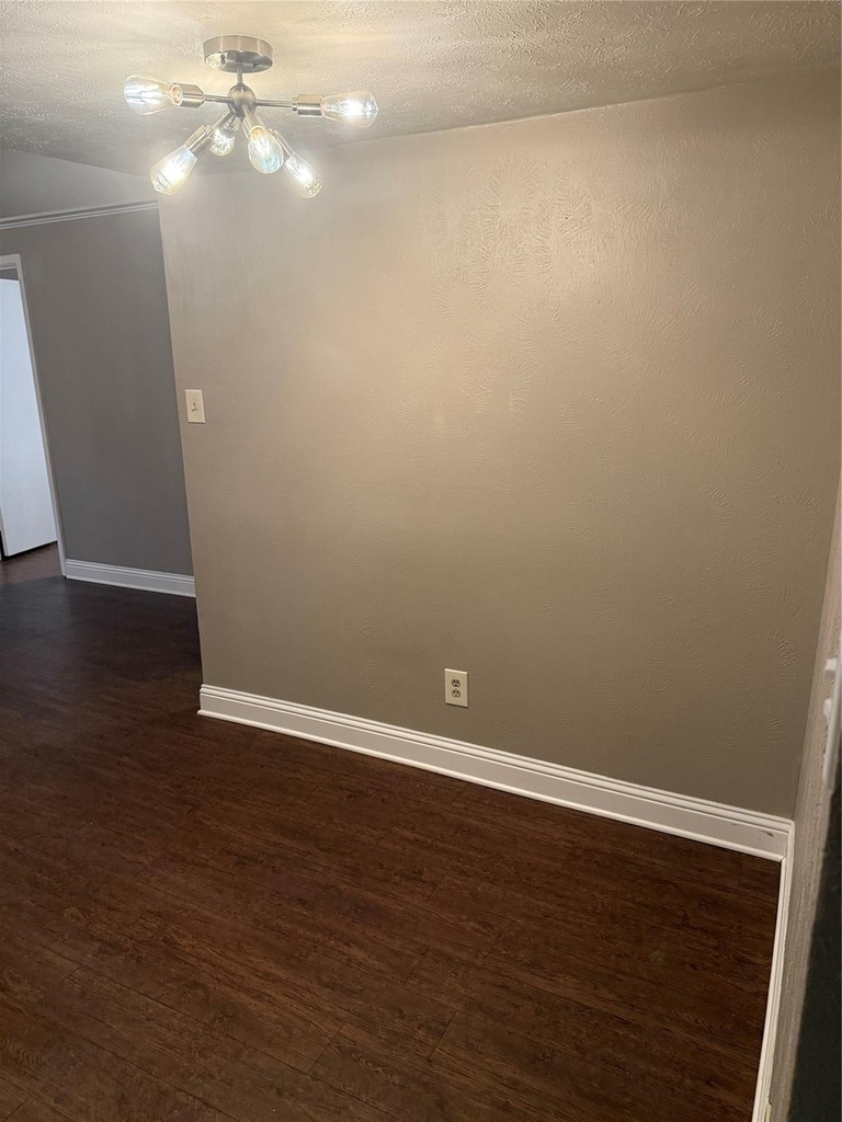306 Timberleaf Drive - Photo 2