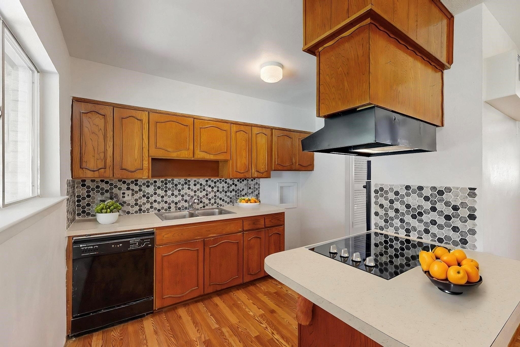 304 Nw Summercrest Boulevard - Photo 5