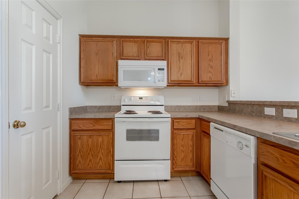 1727 Preston On The Lake Boulevard - Photo 11