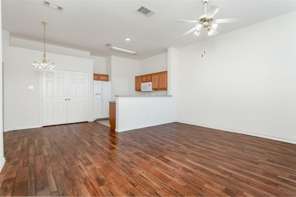1727 Preston On The Lake Boulevard - Photo 2