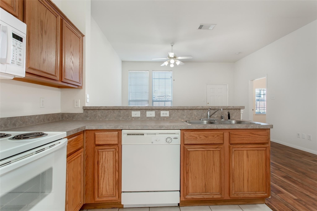 1727 Preston On The Lake Boulevard - Photo 12