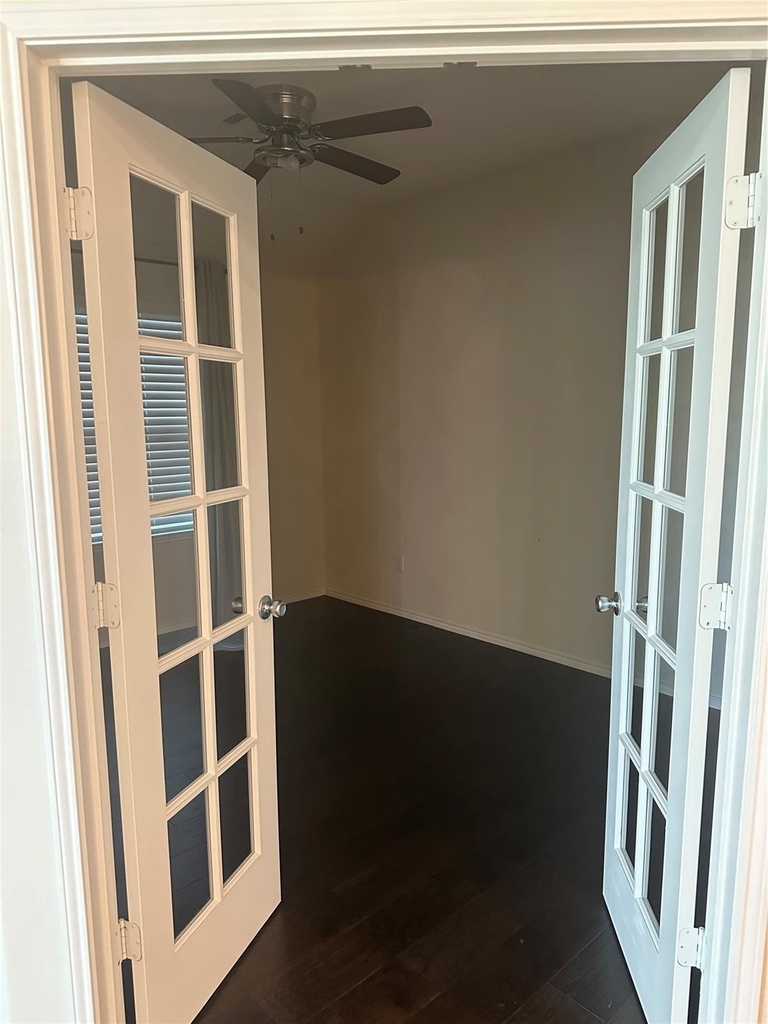1813 6th Street - Photo 12