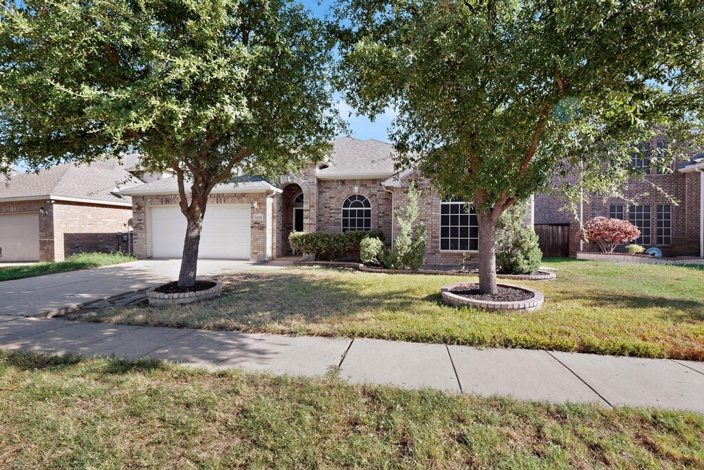 14908 Riverside Drive - Photo 1