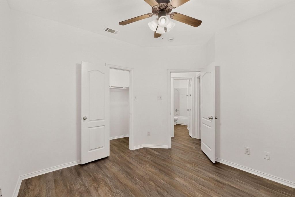 14908 Riverside Drive - Photo 32