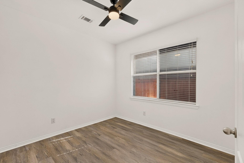 14908 Riverside Drive - Photo 28