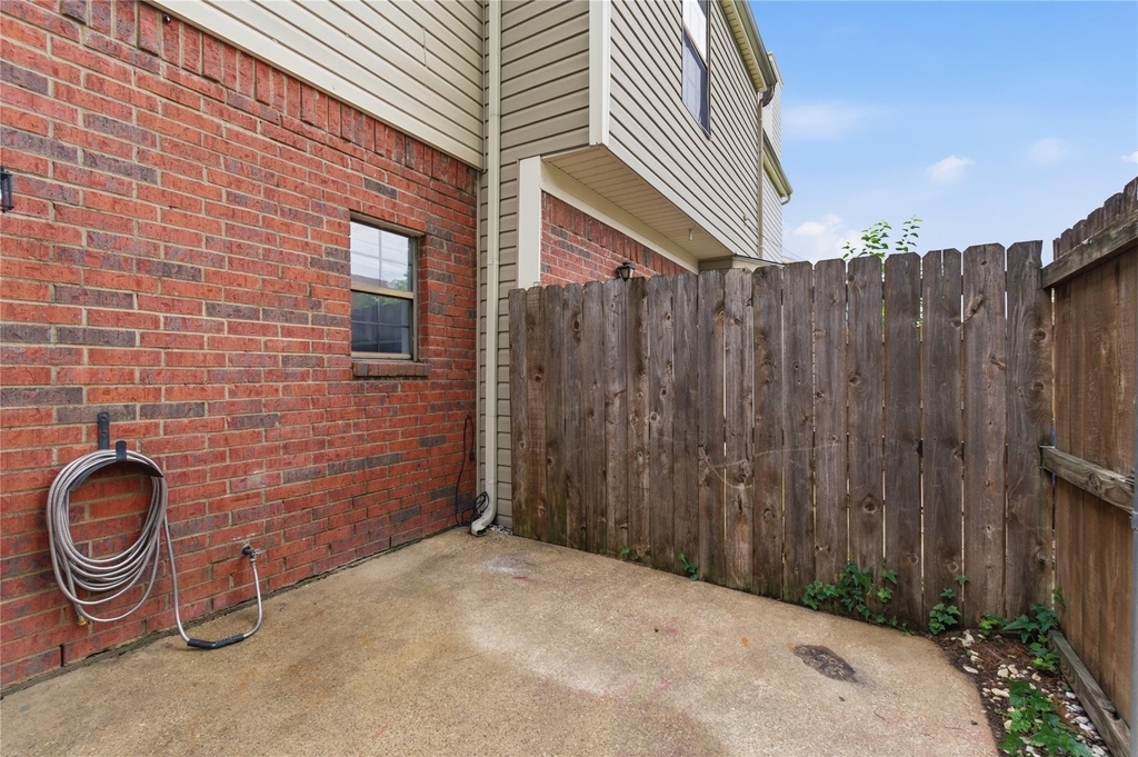 212 Samuel Boulevard - Photo 17