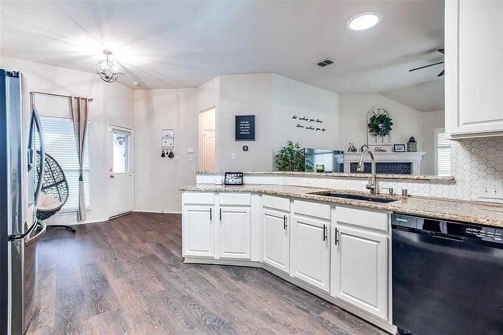 11348 Lockshire Drive - Photo 11