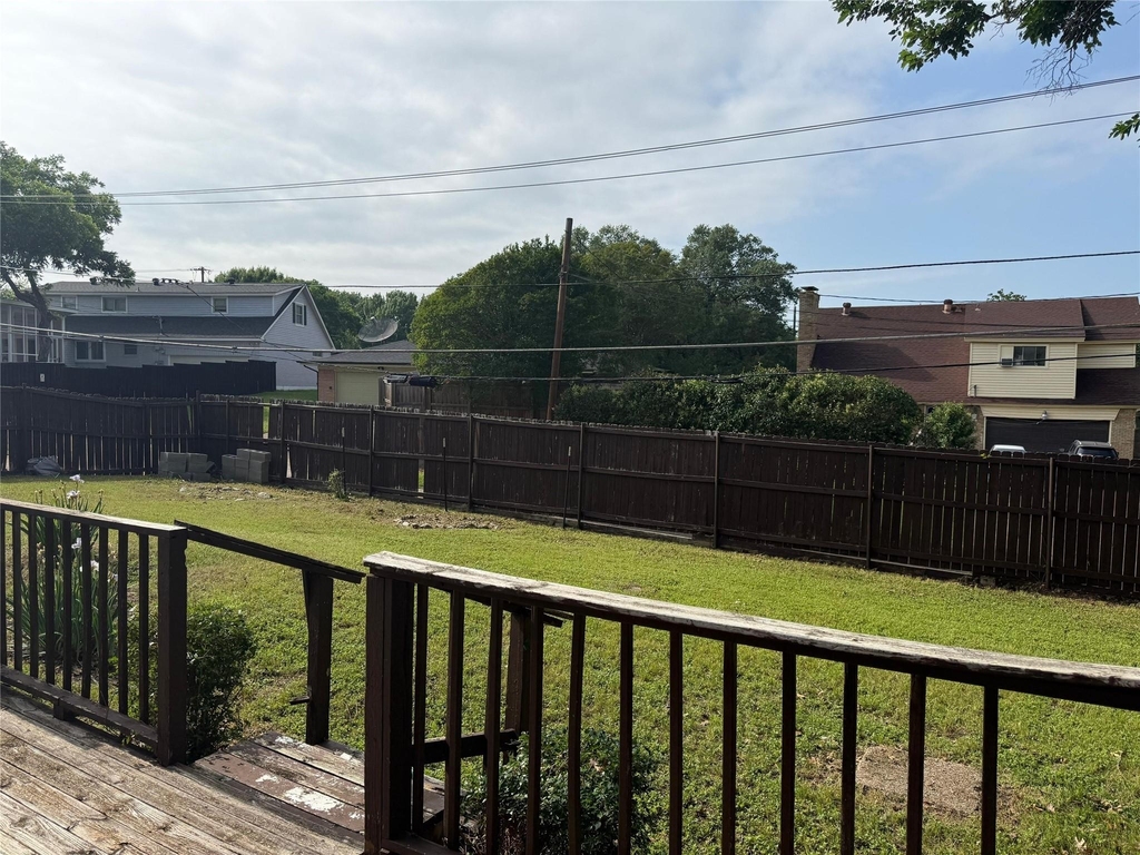 1415 W Red Bird Lane - Photo 27