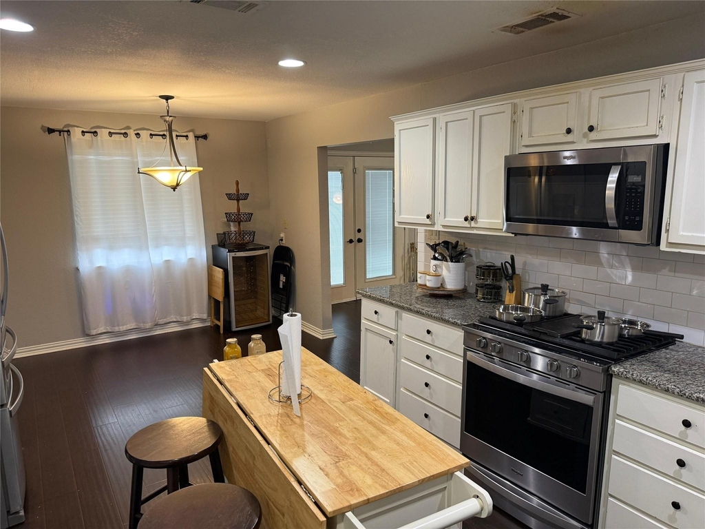 1415 W Red Bird Lane - Photo 34