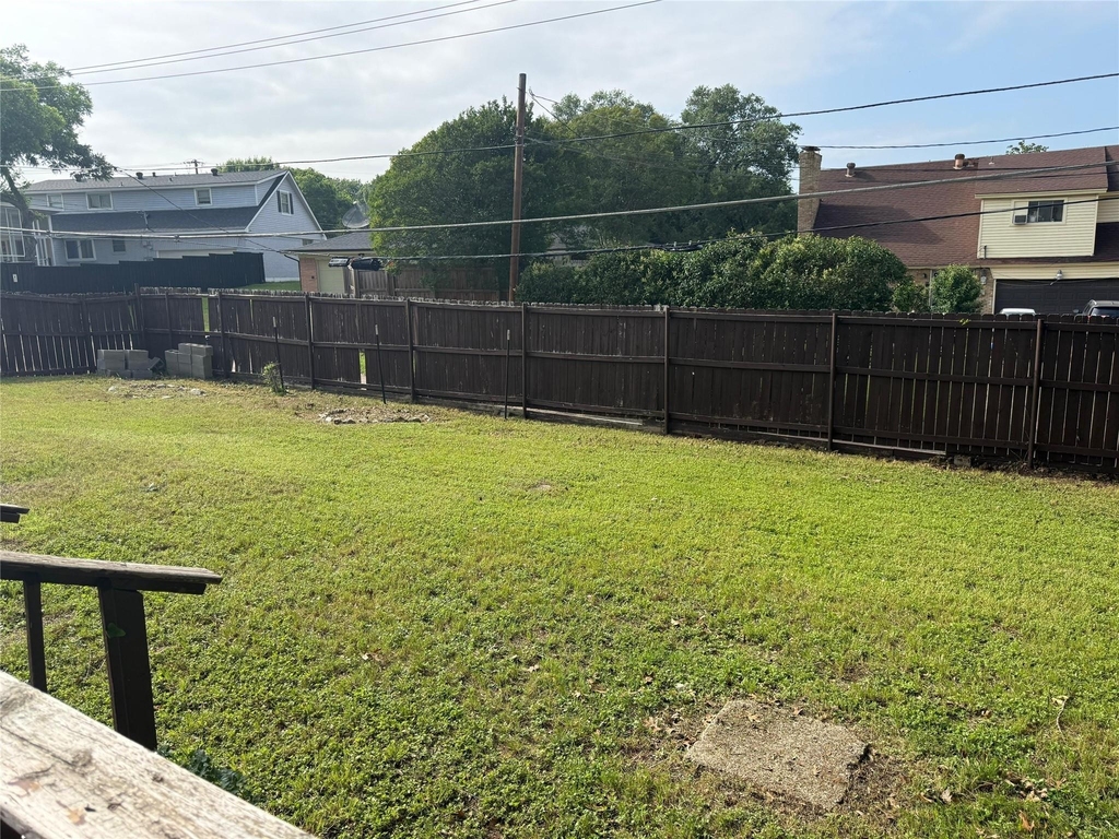 1415 W Red Bird Lane - Photo 25