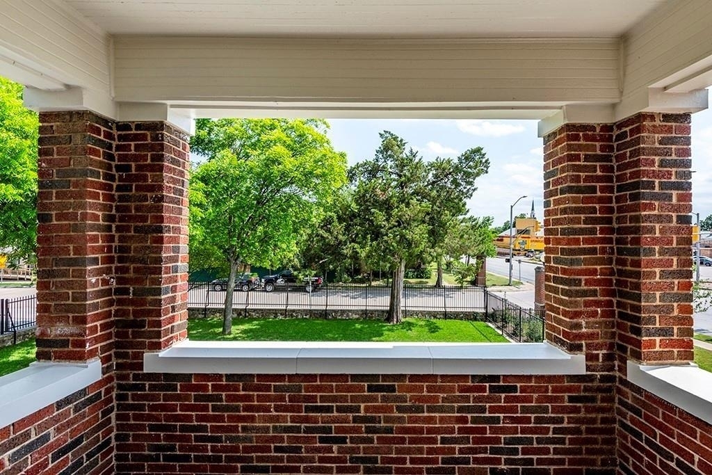 2837 Hemphill Street - Photo 10