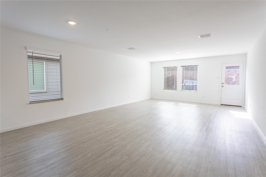 1307 Rodeo Circuit Way - Photo 6