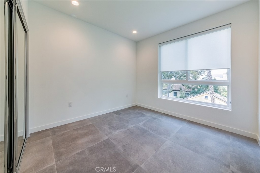 214 S Westmoreland - Photo 12