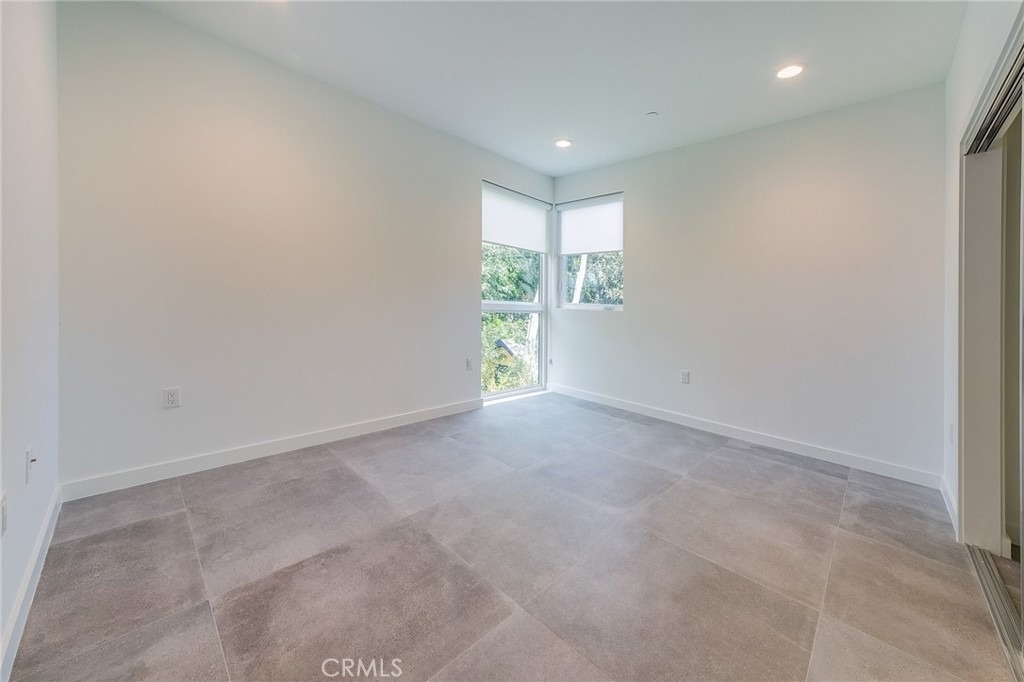 214 S Westmoreland - Photo 14