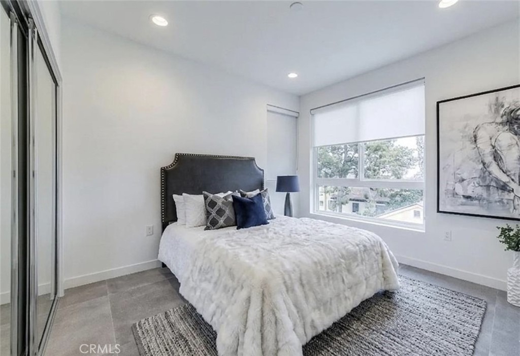 214 S Westmoreland - Photo 1