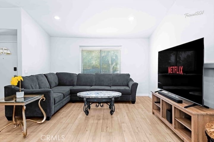 321 E Maple Street - Photo 44