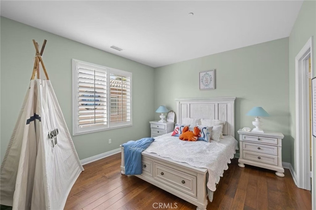 1009 Newhall Terrace - Photo 8