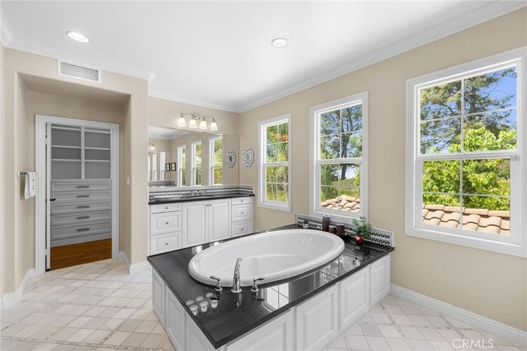 1009 Newhall Terrace - Photo 6