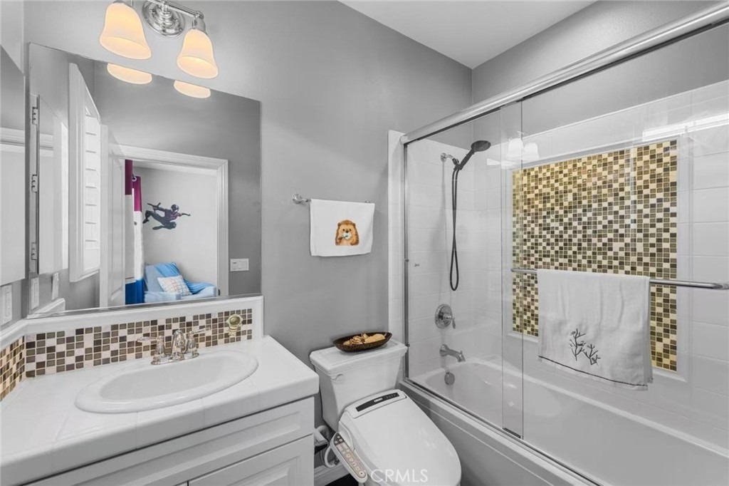 1009 Newhall Terrace - Photo 9