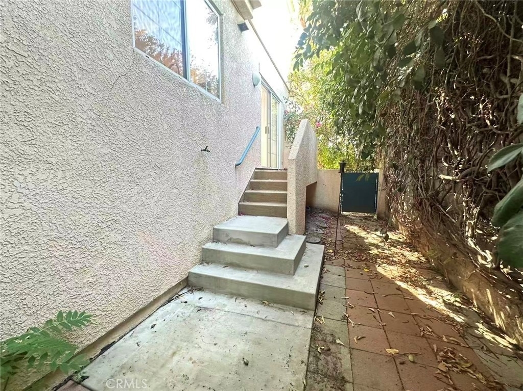 1033 W Duarte Rd #a - Photo 10