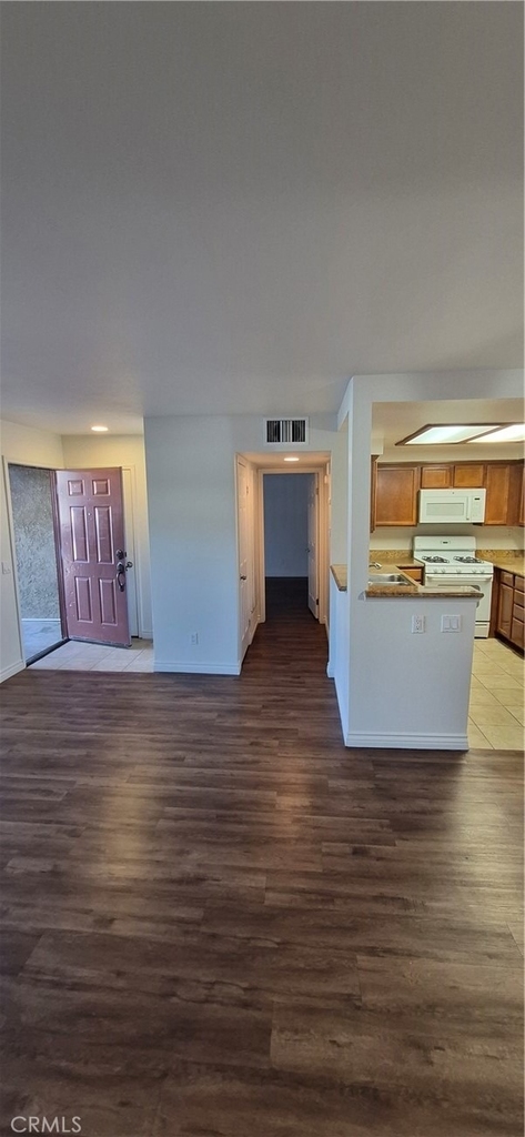 200 E Alessandro Boulevard - Photo 15