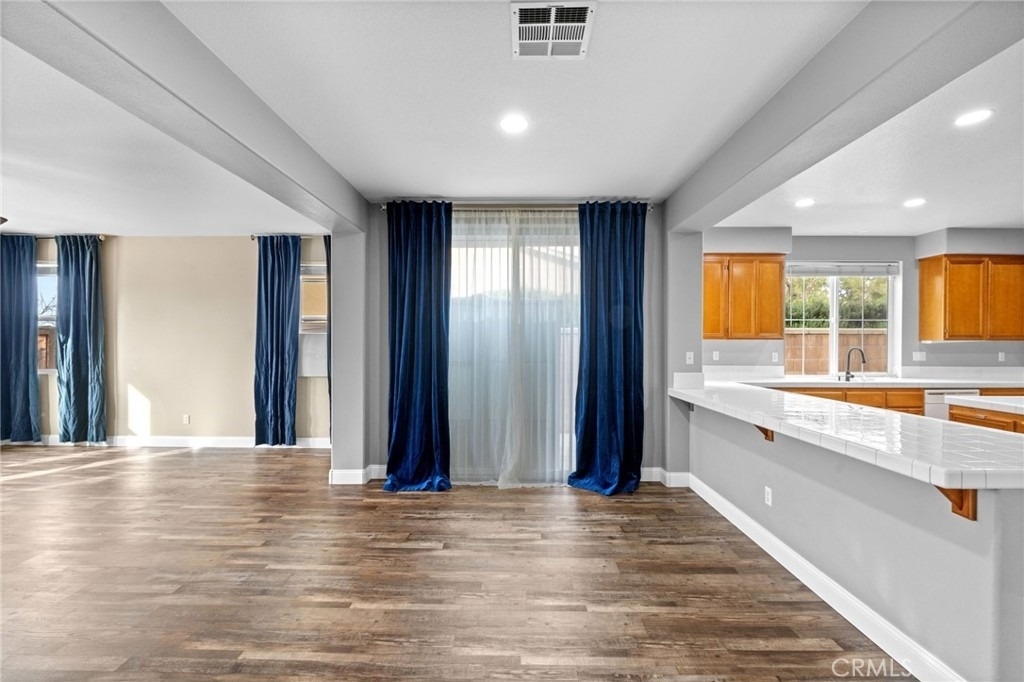 1829 Overland Court - Photo 6