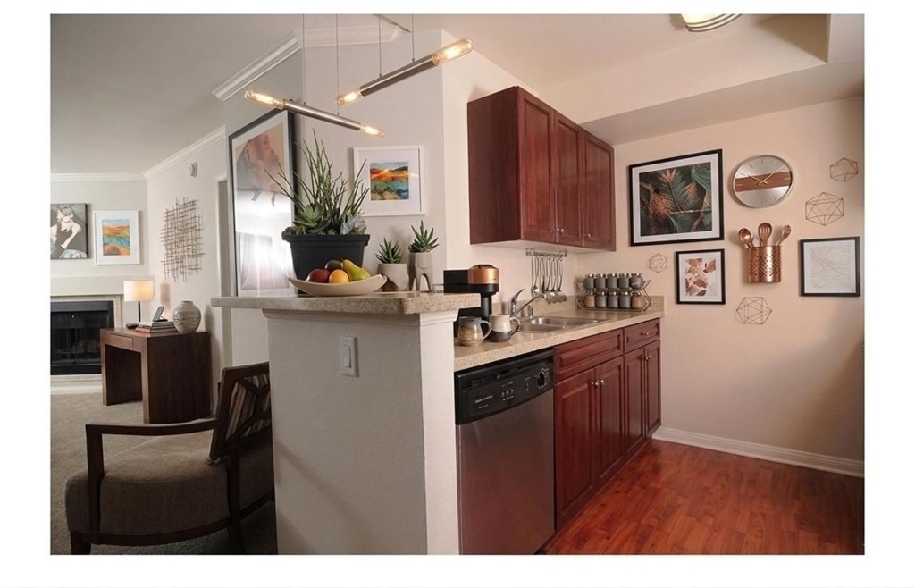 5545 Canoga Avenue - Photo 2