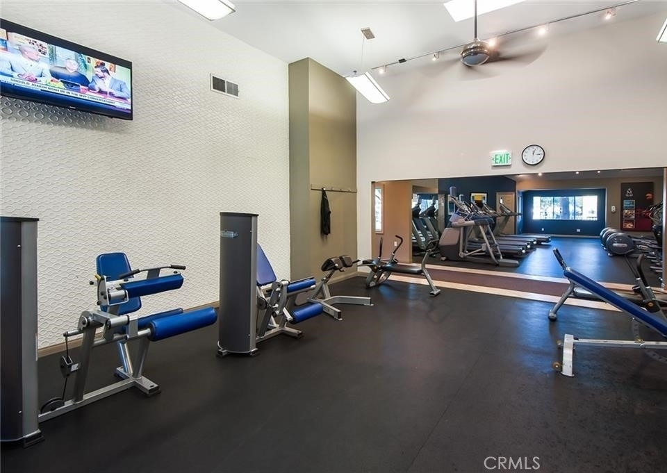 5545 Canoga Avenue - Photo 14