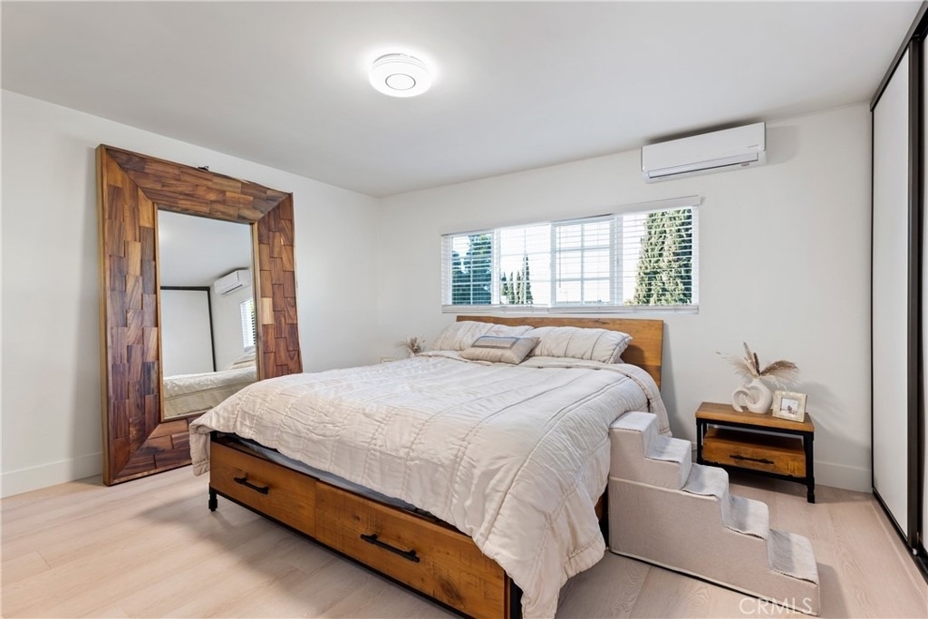 4427 Camero Avenue - Photo 8