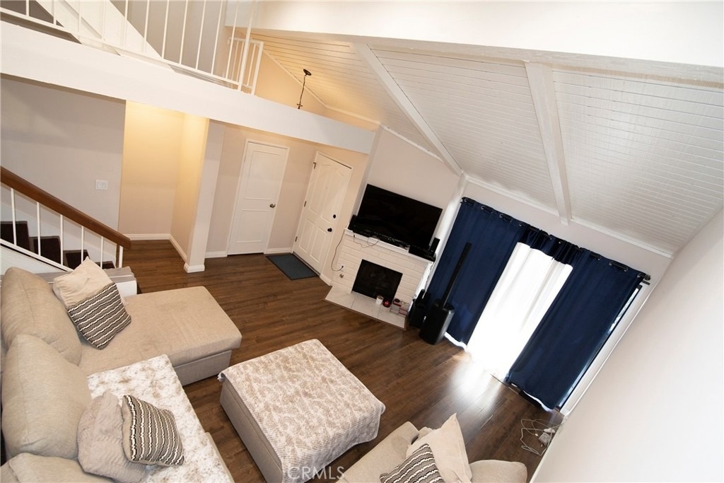 21535 Erwin Street - Photo 4
