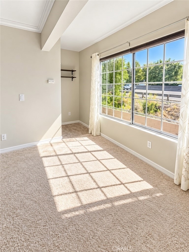 5500 Owensmouth - Photo 0
