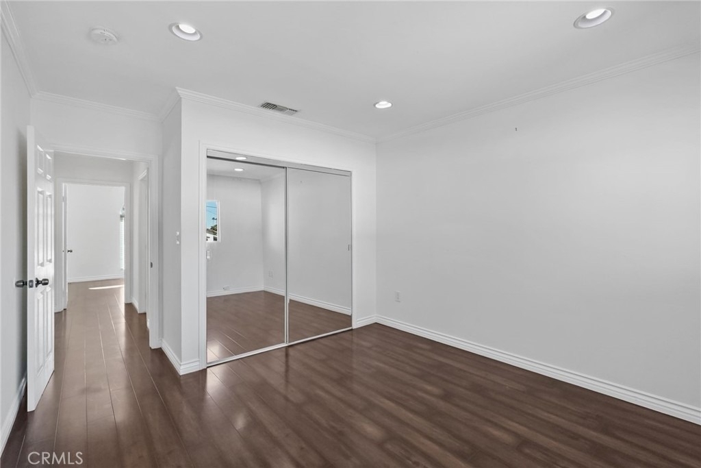 1353 Thompson Avenue - Photo 17