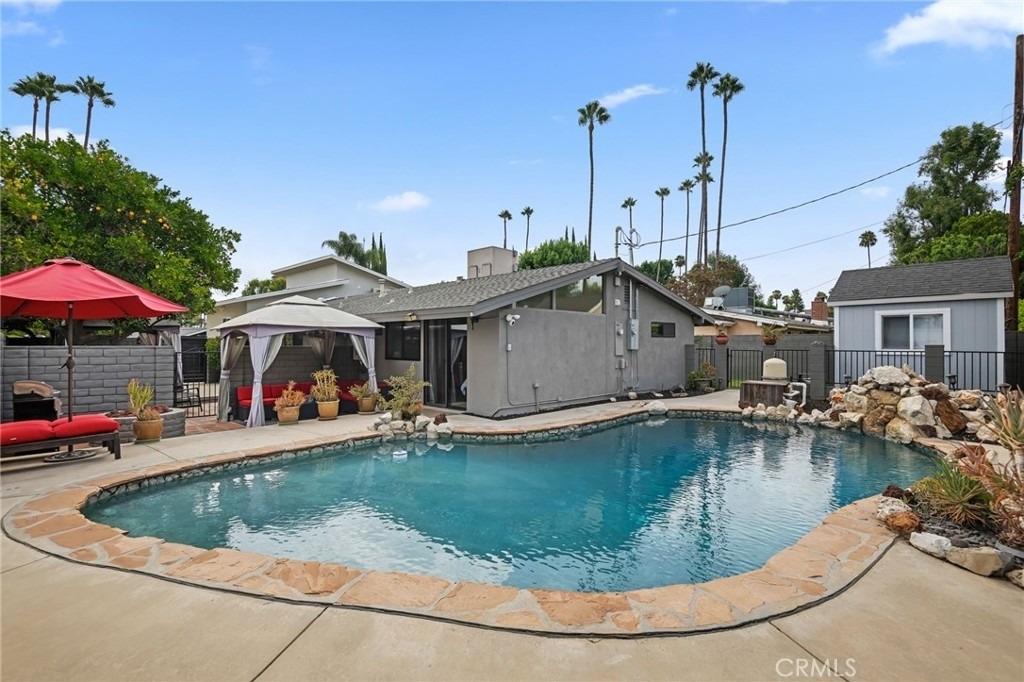19836 Hamlin Street - Photo 13