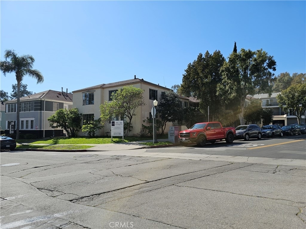 571 Levering Avenue - Photo 0