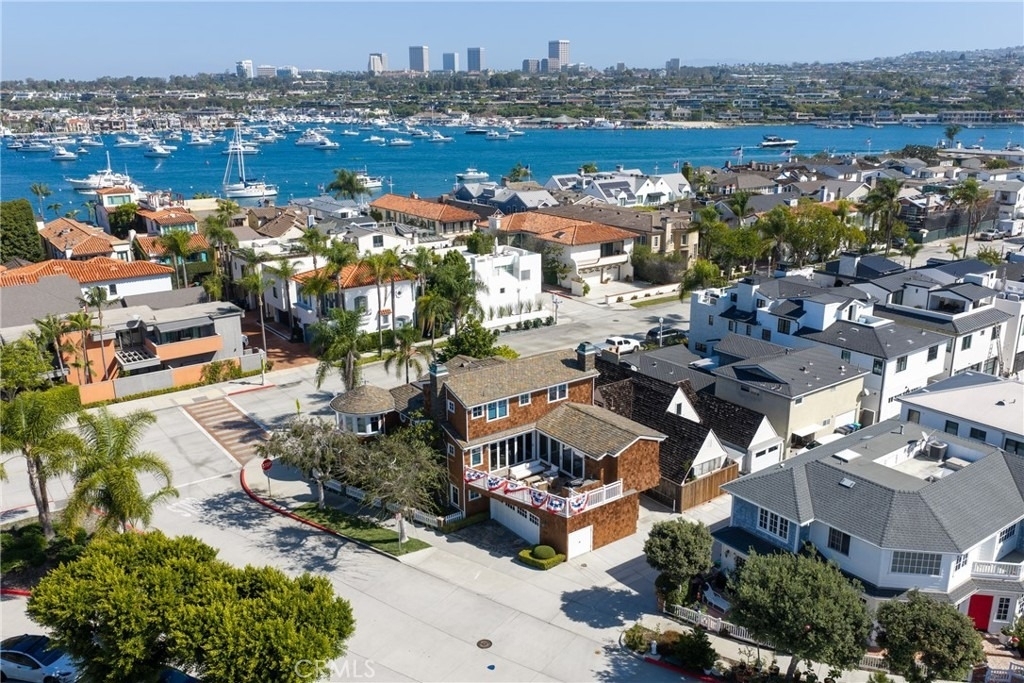 1701 E Balboa - Photo 2