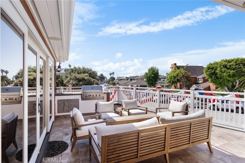 1701 E Balboa - Photo 5